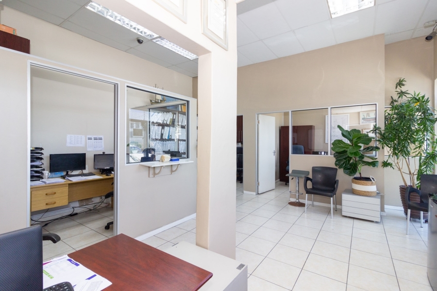 To Let commercial Property for Rent in Korsten Eastern Cape